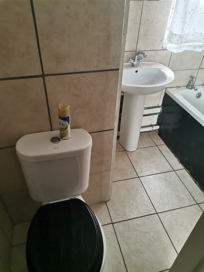 2 Bedroom Property for Sale in Algoa Park Eastern Cape